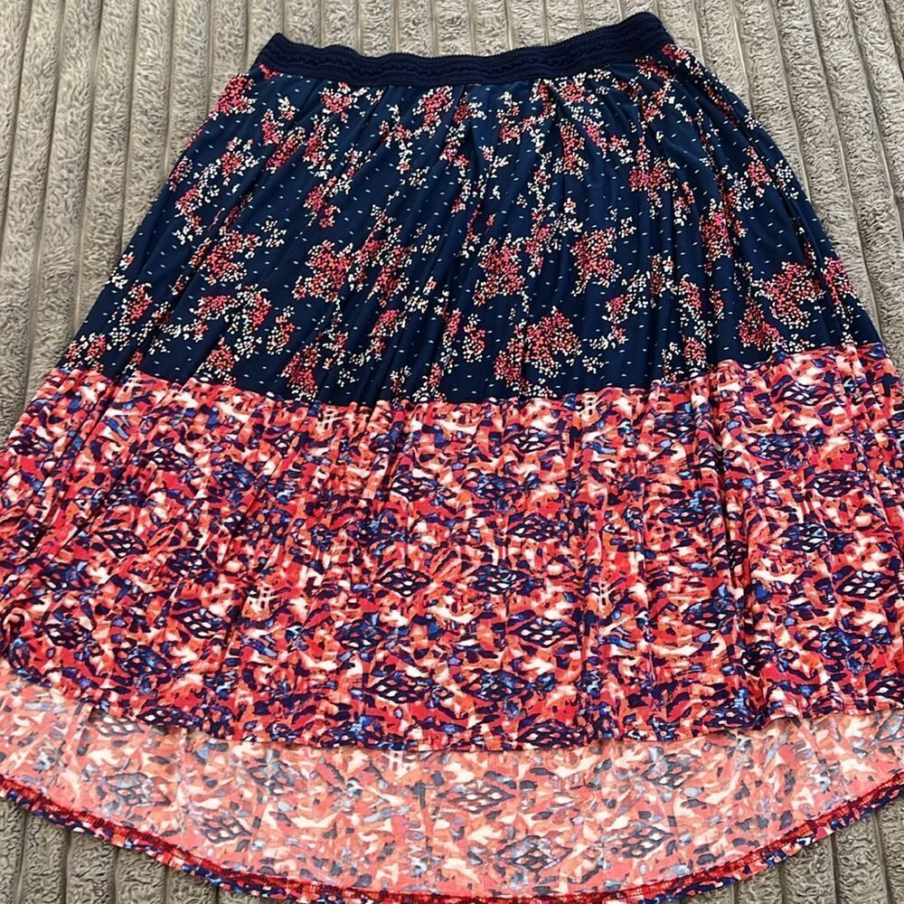 Women’s Midi Skirt - Picture 4 of 4